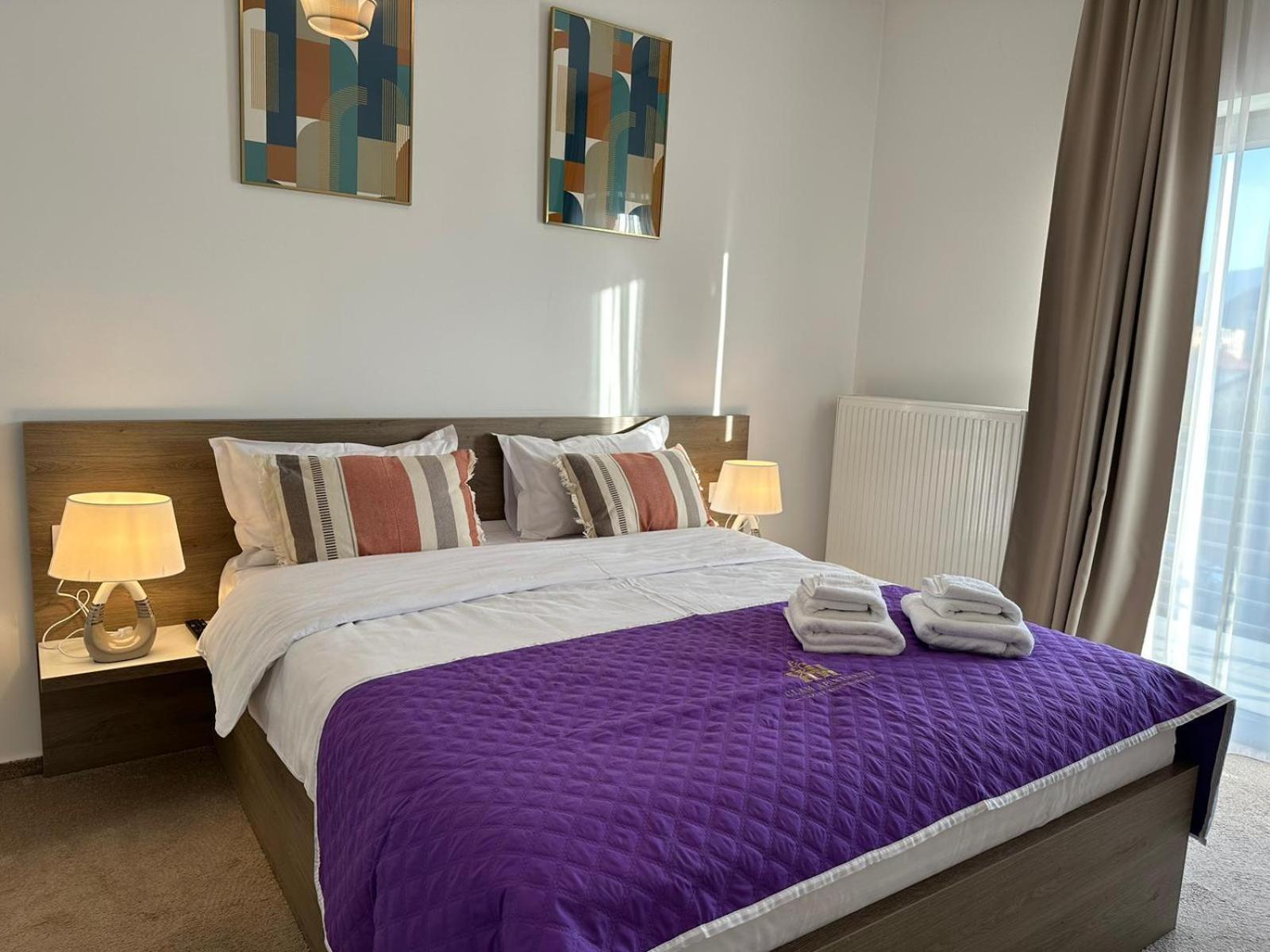 Luxury Glam Apartments & Studios Near Coresi Mall Брашов Экстерьер фото