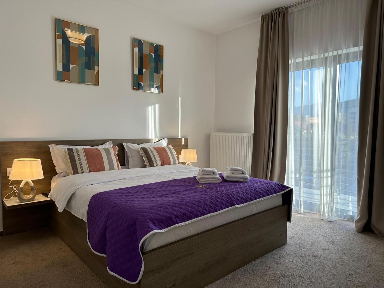 Luxury Glam Apartments & Studios Near Coresi Mall Брашов Экстерьер фото