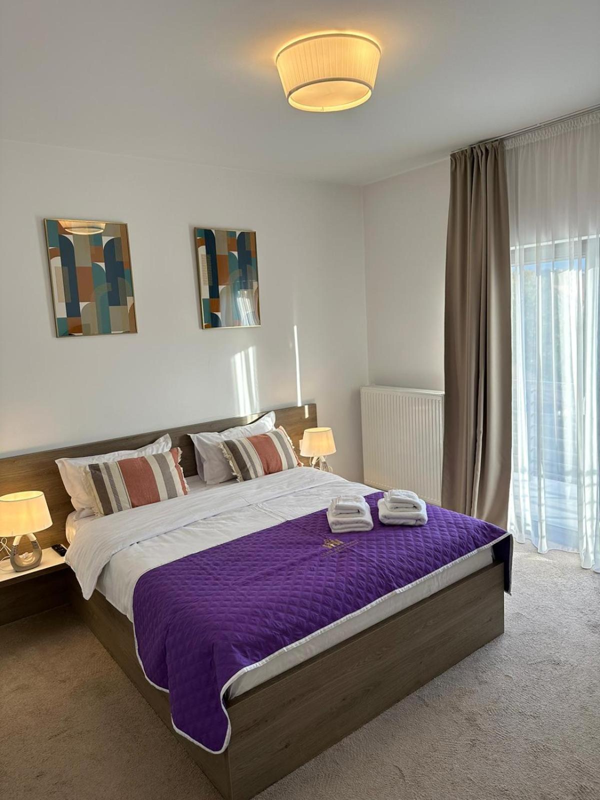 Luxury Glam Apartments & Studios Near Coresi Mall Брашов Экстерьер фото